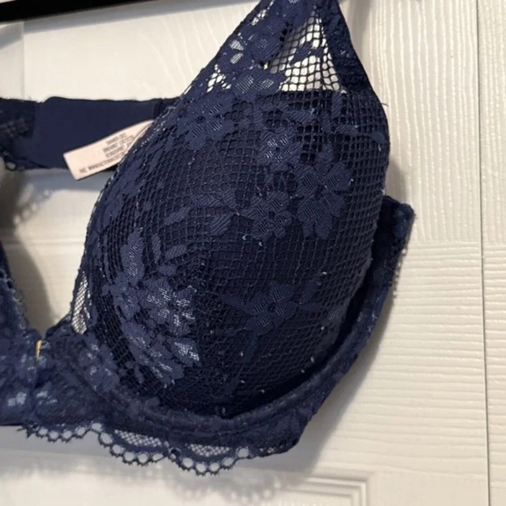 Victoria's Secret Bra Lace Underwire Bra Blue Sexy Flirty Size 34D Lined‎ NWT